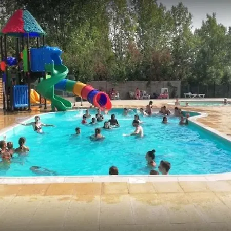 Holiday Rue Du Lac Дом отдыха *
